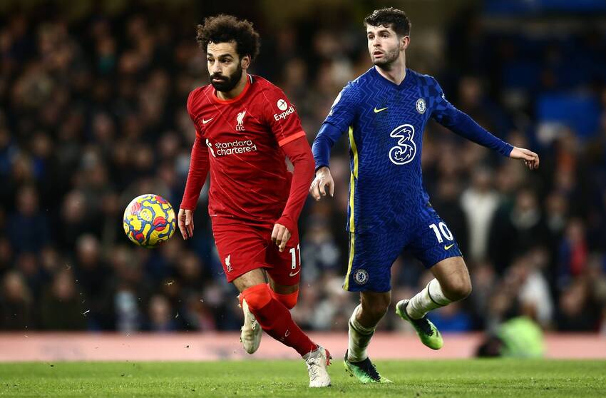 Que jogo! Chelsea e Liverpool empatam, e City dispara na liderança