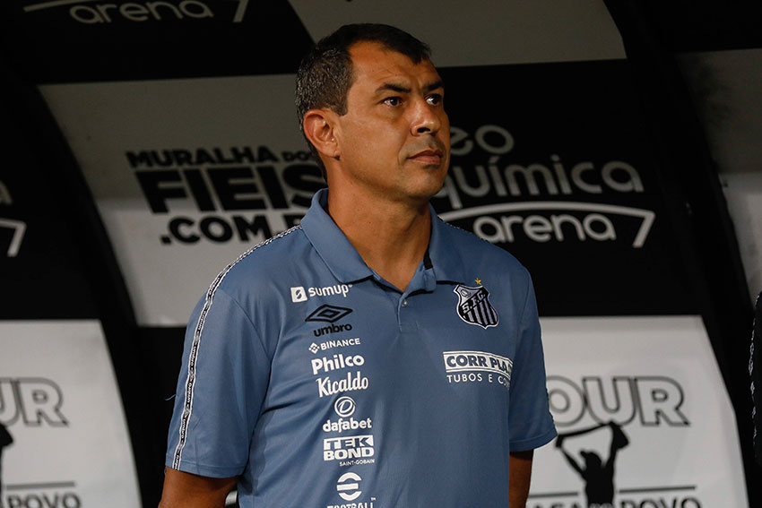Carille se despede do Santos; Corinthians perto de acerto com Luís Castro