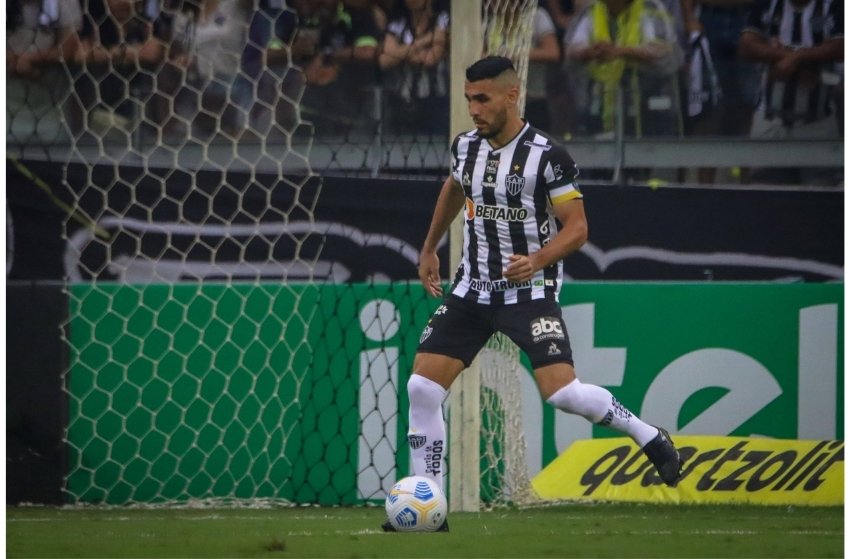 Atlético-MG anuncia volta do zagueiro Junior Alonso por empréstimo