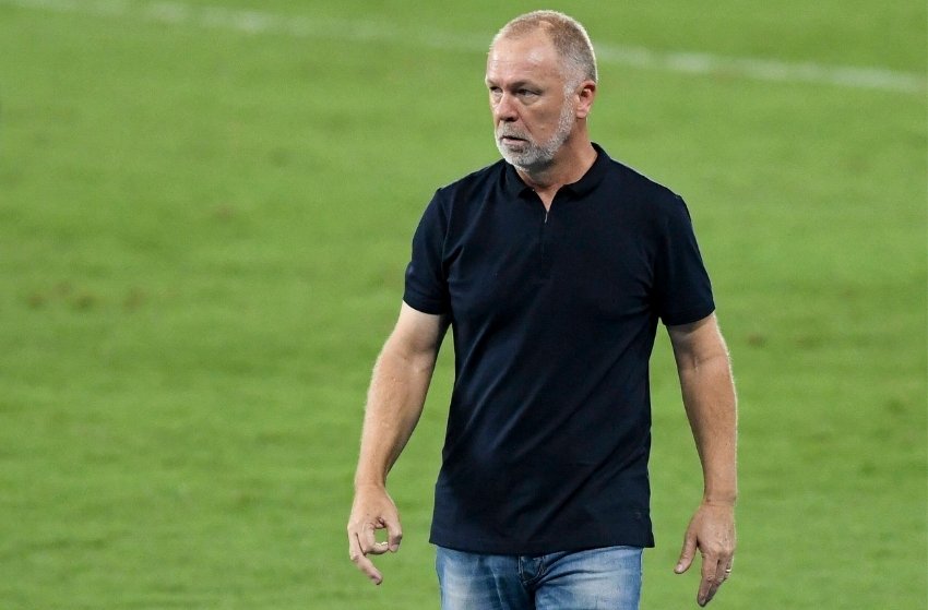 Internacional marca reunião com Mano Menezes e busca novo técnico