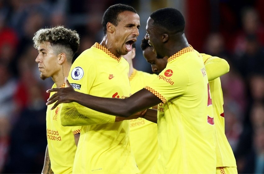 Liverpool vira para cima do Southampton e segue vivo na disputa do título