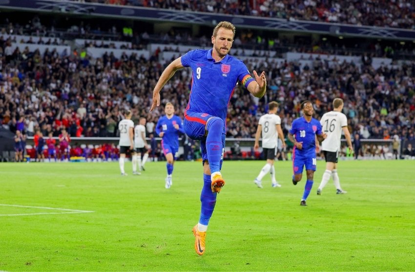 Harry Kane marca de pênalti, e Inglaterra empata com a Alemanha Harry Kane marca de pênalti, e Inglaterra empata com a Alemanha