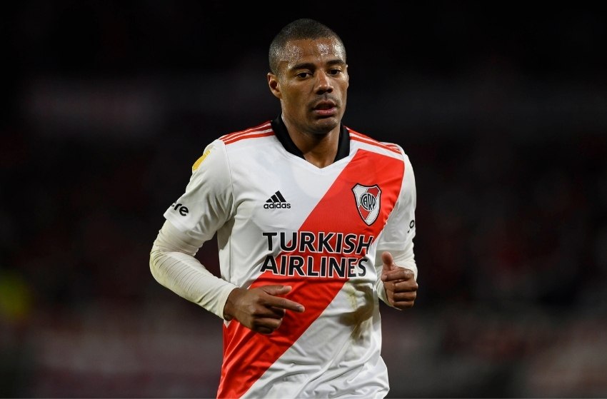 Alvo do Botafogo, De La Cruz nega que irá sair de graça do River Plate Alvo do Botafogo, De La Cruz nega que irá sair de graça do River Plate