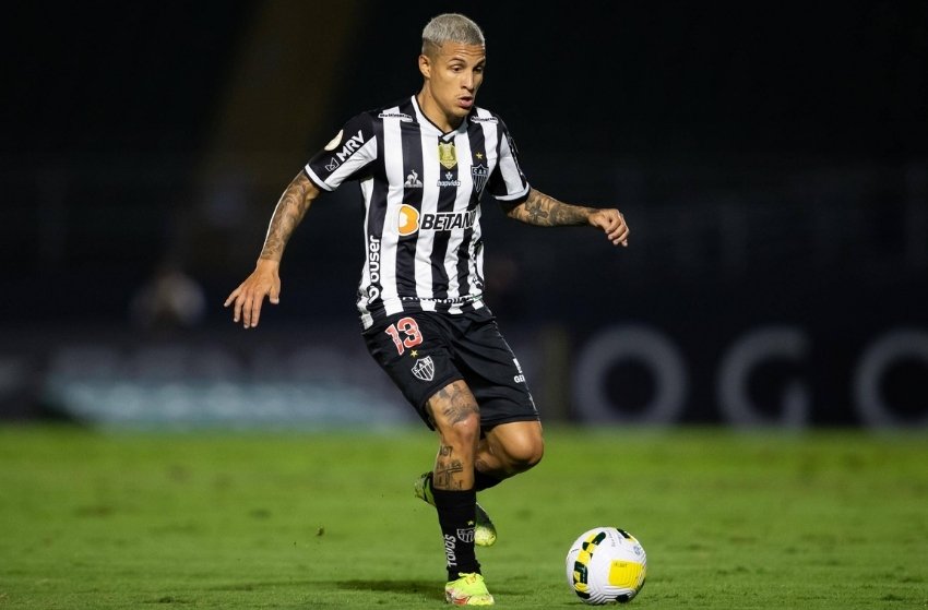 Atlético-MG terá troca na zaga e volta de Arana contra o Santos Atlético-MG terá troca na zaga e volta de Arana contra o Santos