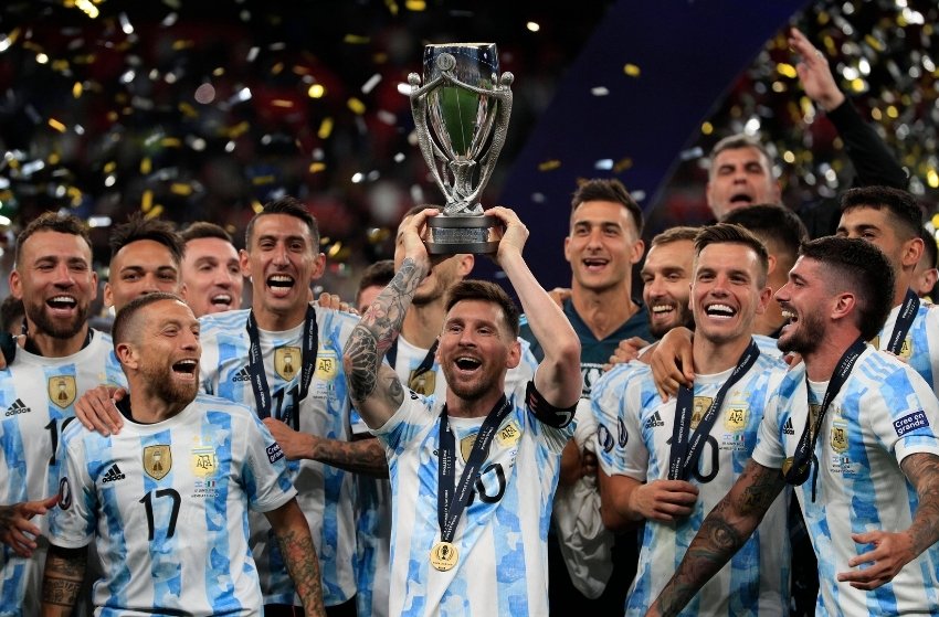 Sob comando de Messi, Argentina vence Itália e leva troféu da Finalíssima Sob comando de Messi, Argentina vence Itália e leva troféu da Finalíssima