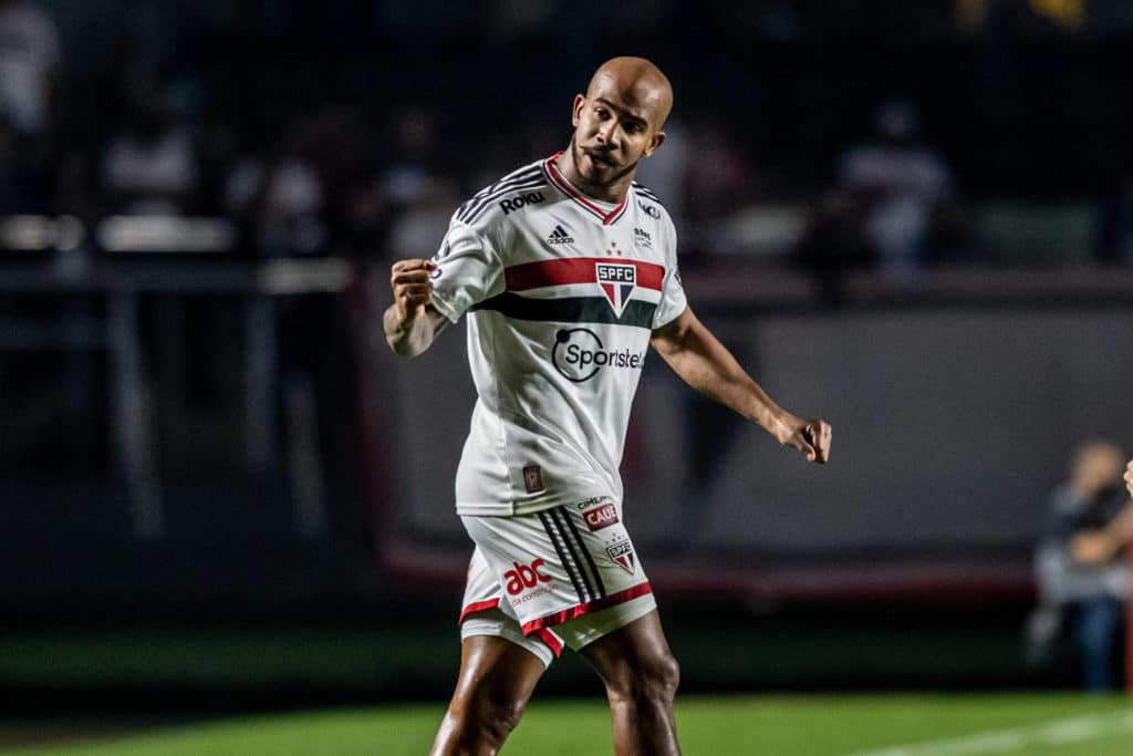 Patrick comemora seu gol contra o Palmeiras