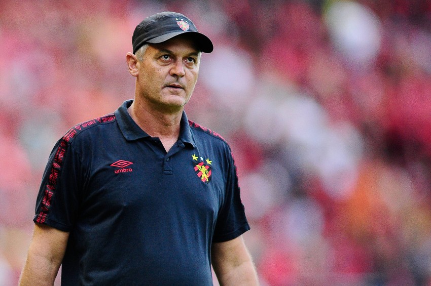 Santos acerta com técnico Lisca para o restante da temporada