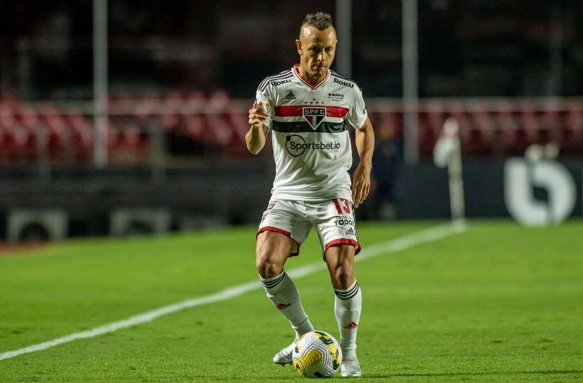 São Paulo: Rafinha vira desfalque para jogo contra o Ceará
