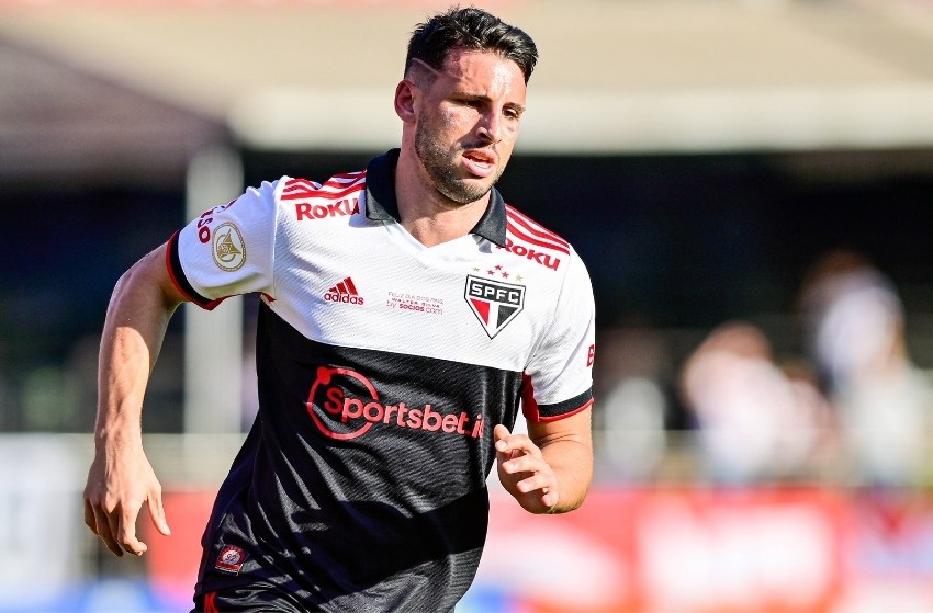 São Paulo bate o Bragantino e encerra sequência sem vitórias
