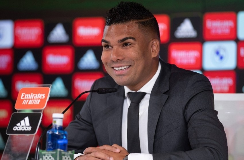 Casemiro recebe homenagem na sua despedida do Real Madrid