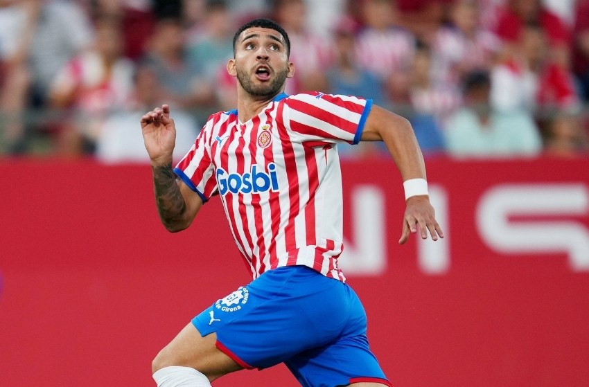 Nahuel Bustos jogando no futebol espanhol