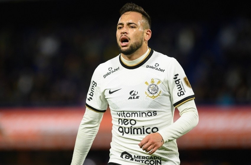 Corinthians: Maycon tem fratura no dedo do pé e desfalca o Timão
