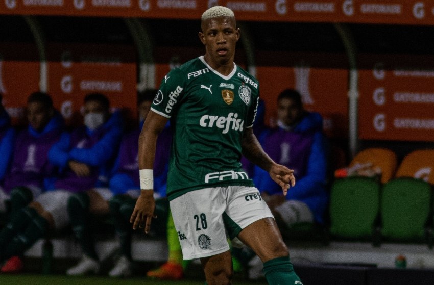 Palmeiras conta com Gustavo Scarpa e Danilo contra o Bragantino