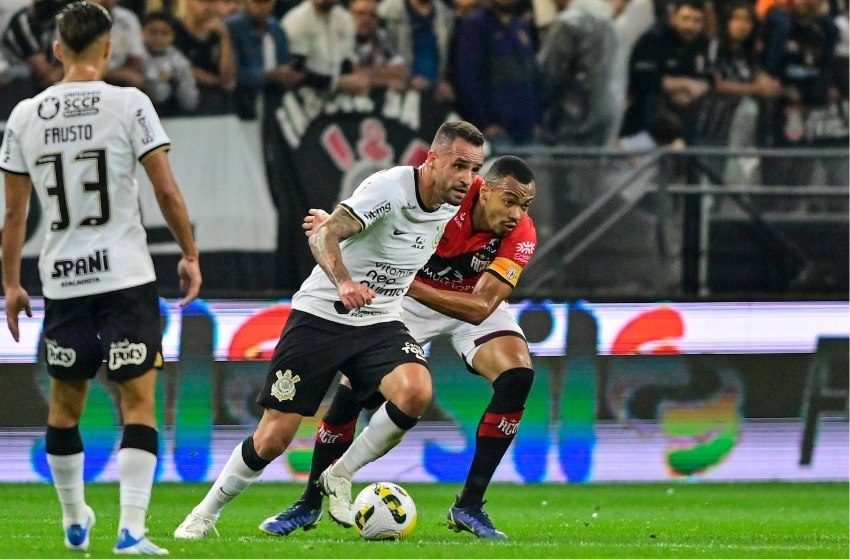 Corinthians tem provável escalação para jogo contra o Atlético-GO