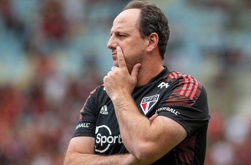 São Paulo: elenco visita o palco da final da Sul-Americana