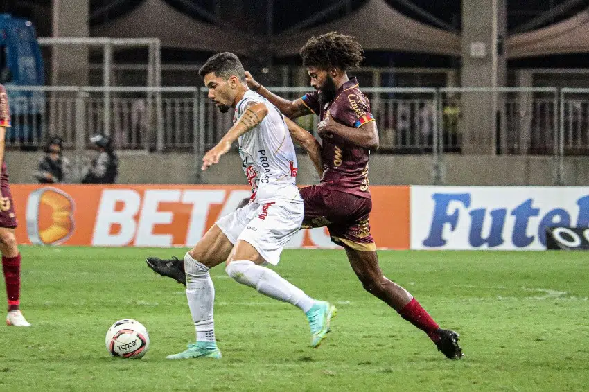 Série B: Gol no fim evita derrota do Bahia para o Operário