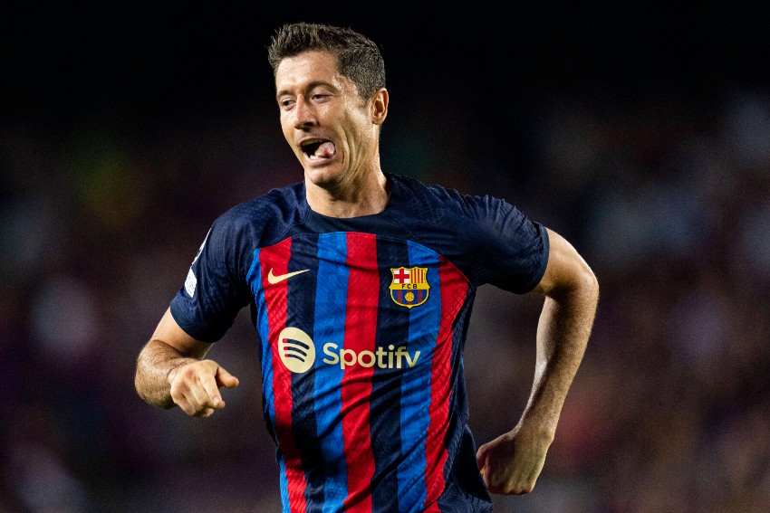 Com show de Lewandowski, Barcelona goleia pela Champions League