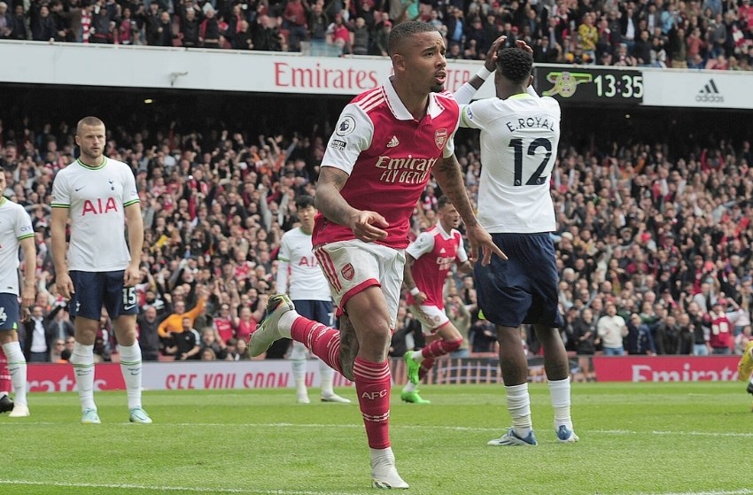 Gabriel Jesus jogando pelo Arsenal