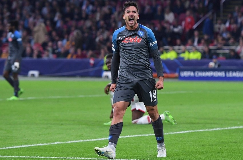 Liga dos Campeões: Napoli faz 6 a 1 no Ajax fora de casa