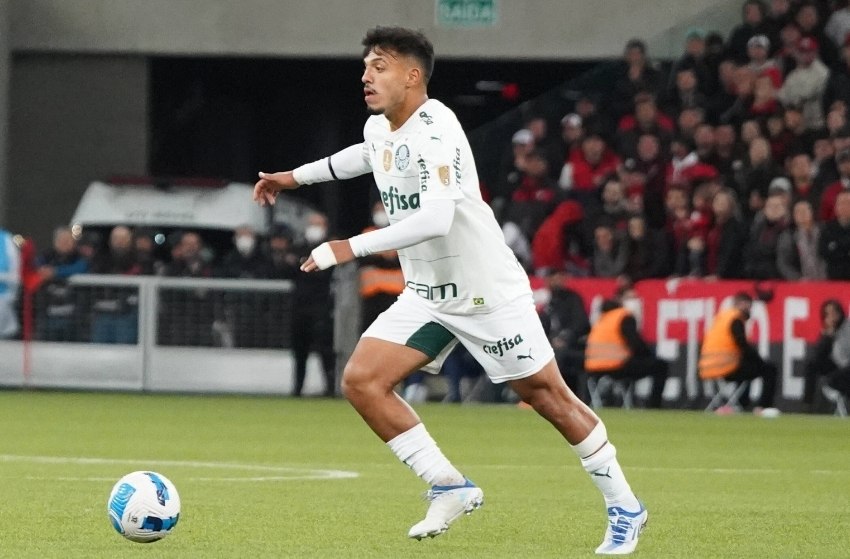 Palmeiras: Gabriel Menino pode ocupar vaga de Zé Rafael