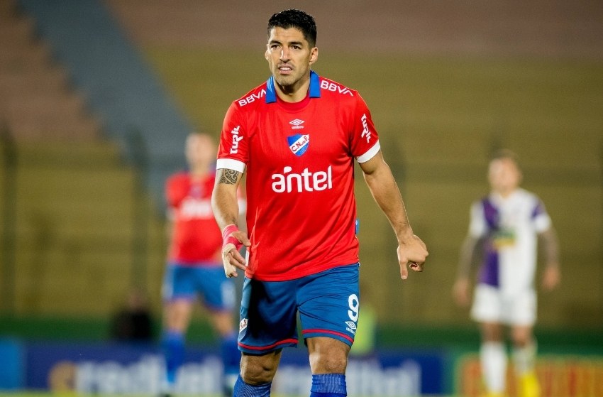 Luis Suárez diz que não vai voltar para o futebol europeu