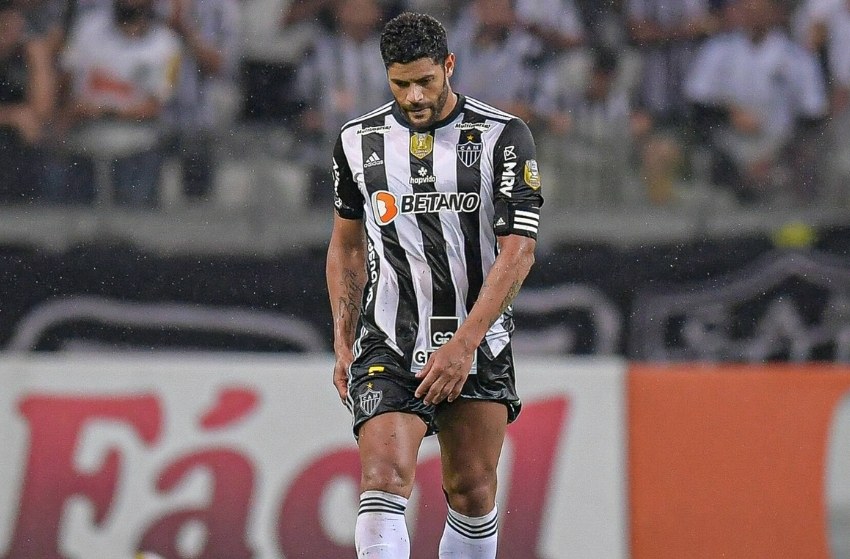Atlético-MG volta aos treinos, mas Hulk segue em recuperação