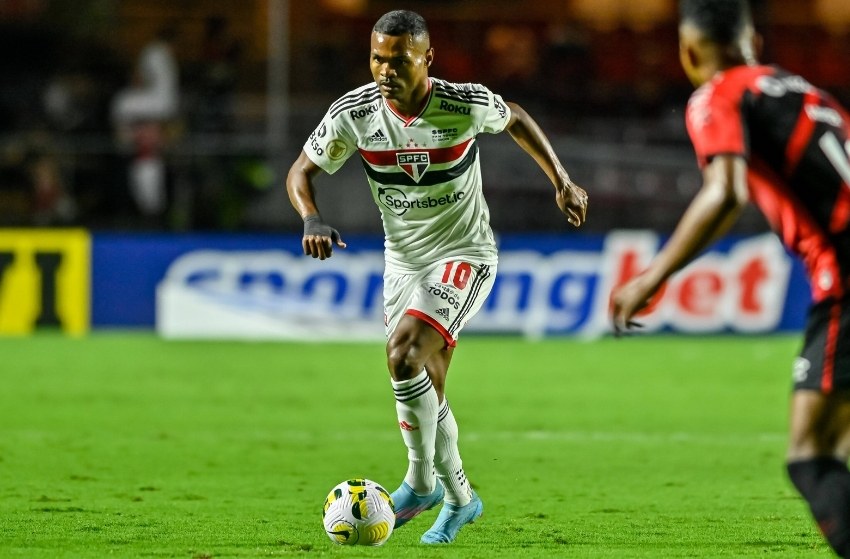 São Paulo: Nikão e Moreira voltam, e Arboleda treina no campo