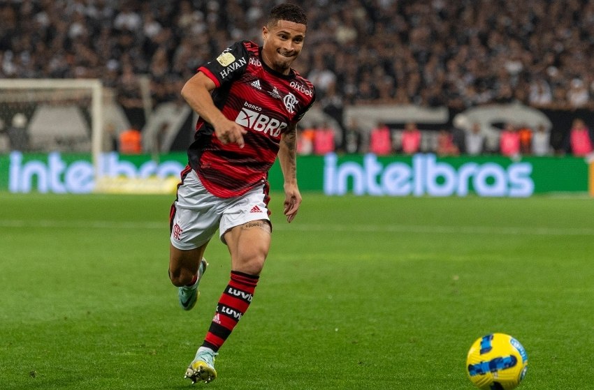 João Gomes jogando pelo Flamengo