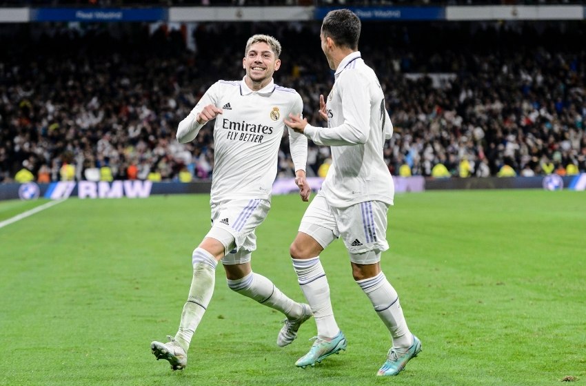 Valverde faz golaço, e Real Madrid bate o Sevilla pelo Espanhol