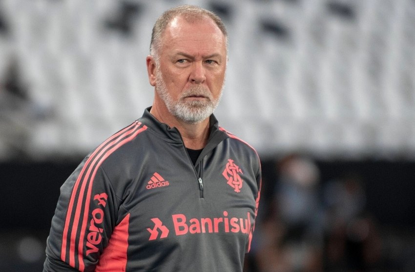 Brasileirão: Inter fica no empate com o Coritiba no Couto Pereira