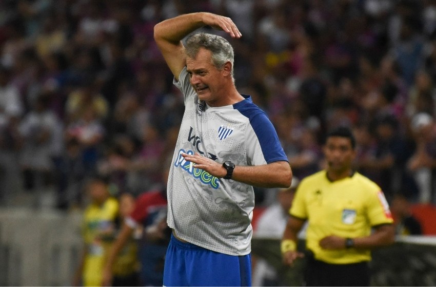 Avaí: Lisca é demitido após sequência de derrotas no Brasileirão