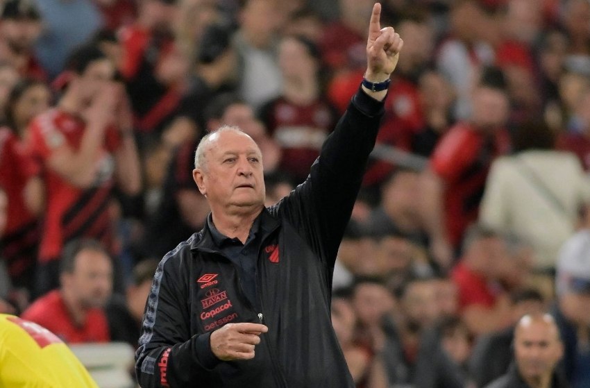 Athletico-PR: Felipão diz que final única diminui favoritismo do Fla