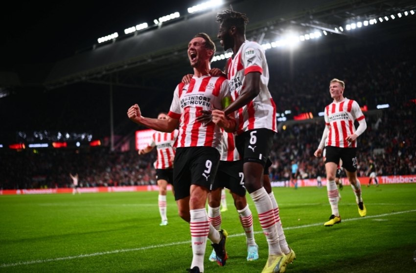 Liga Europa: PSV vence o Arsenal e disputa a liderança do grupo