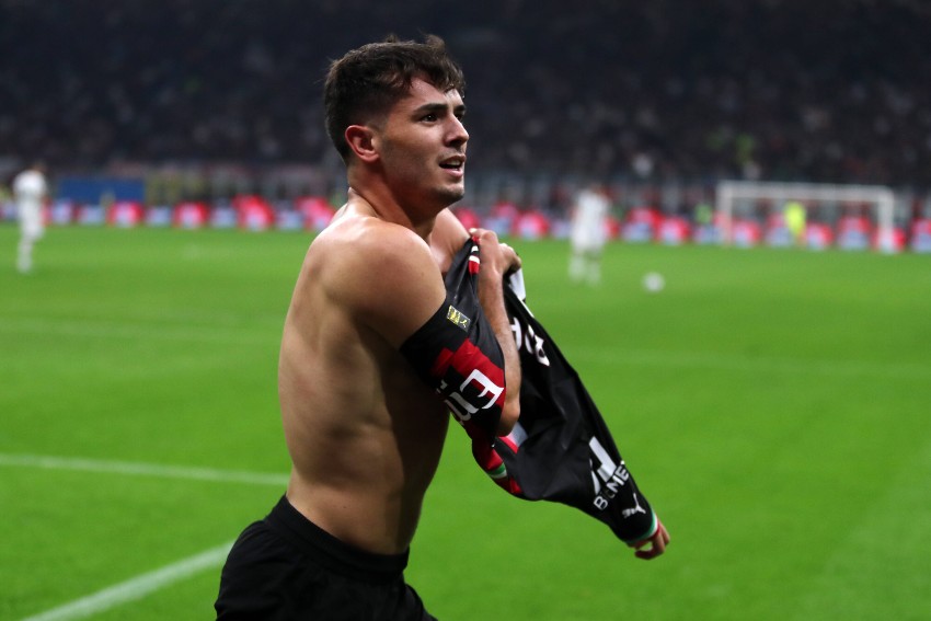 Milan se impõe em casa e vence a Juventus pelo Italiano