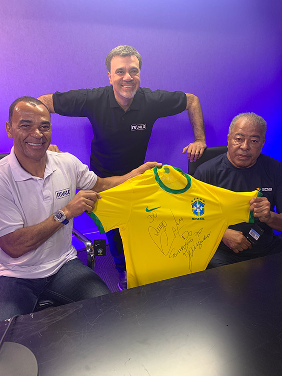 Cafu e Jairzinho com a camisa da seleção