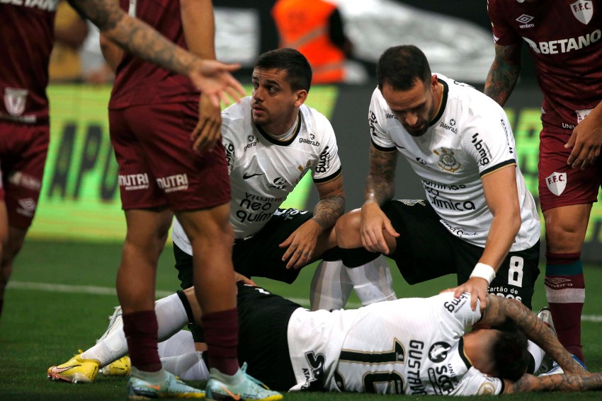 Corinthians: Mosquito rompe o ligamento do joelho e só volta em 2023