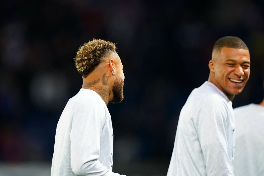 Neymar tem certeza de que Mbappé pediu a sua saída do PSG, diz jornal