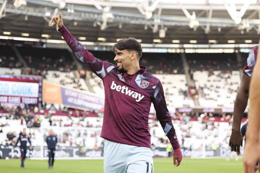 Após contusão, Paquetá volta aos treinos na Inglaterra