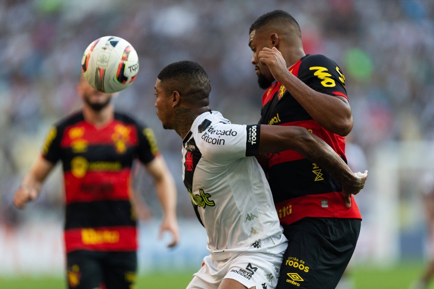 Vasco arranca empate no fim e freia Sport na Série B