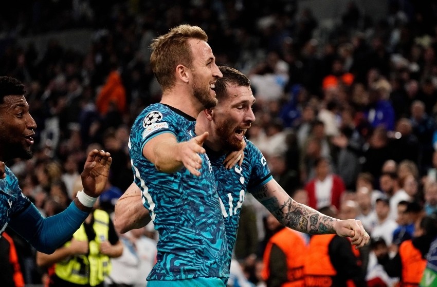 Harry Kane e Hojbjerg (Tottenham) Tottenham vence Olympique de Marselha de virada