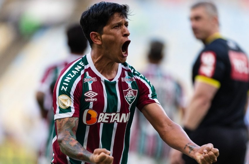 Cano faz hat-trick pelo Fluminense