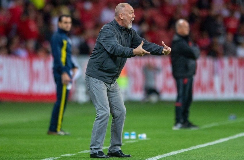 Mano Menezes, técnico do Internacional