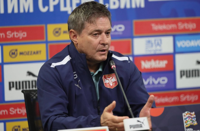 Dragan Stojkovic, técnico da Sérvia