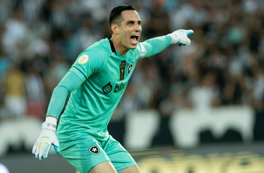 Gatito tem lesão e não jogará mais pelo Botafogo na temporada