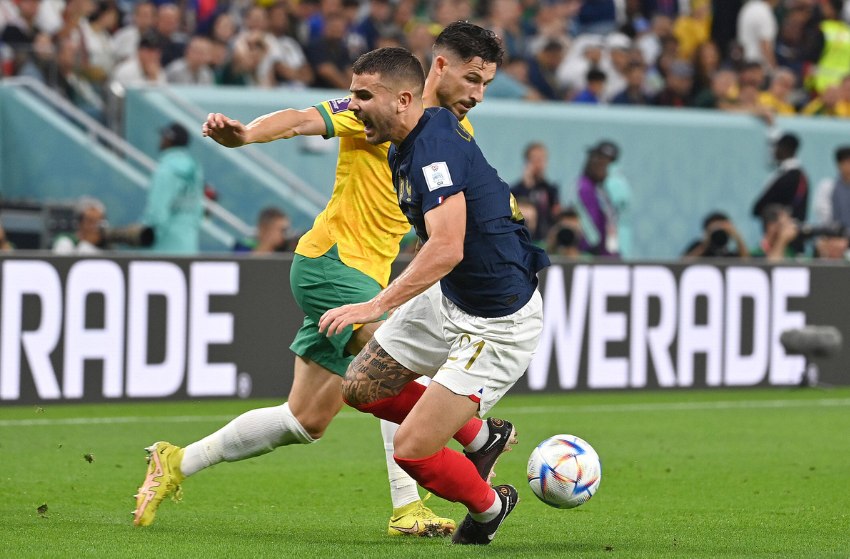 França: Lucas Hernández tem lesão e não joga mais na Copa