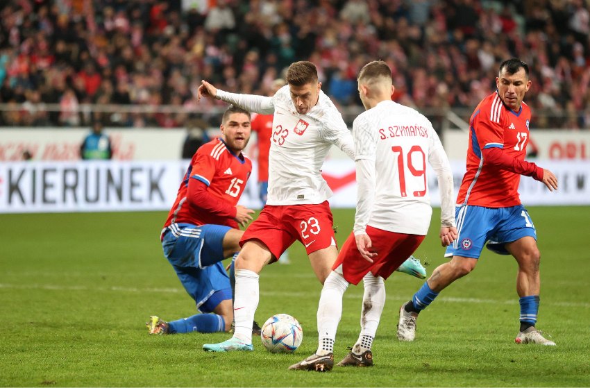 Polônia vence Chile em amistoso, e Lewandowski fica no banco