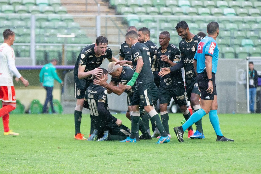 Inter perde para o América-MG e Palmeiras é campeão brasileiro