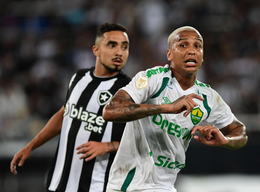 Brasileirão: Cuiabá vence o Botafogo no Nilton Santos