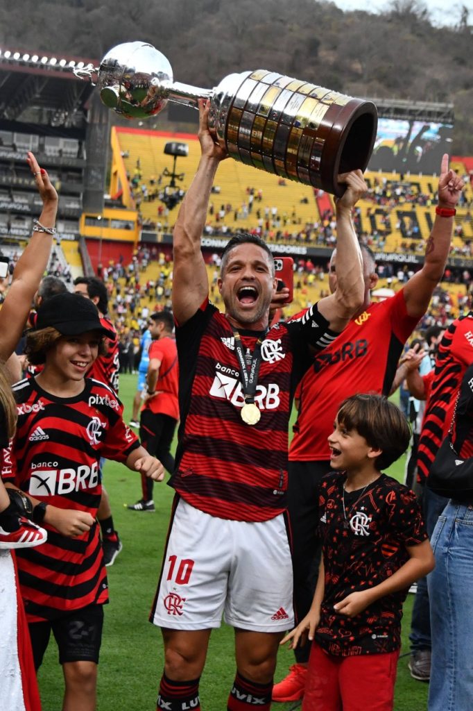 Capitão do Flamengo, Diego Ribas anuncia aposentadoria