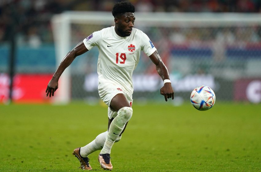 Real Madrid mira contratação de Alphonso Davies para 2024